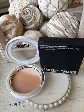 MAKEUP BY MARIO SoftSculpt Transforming Skin Perfector Powder - Light
